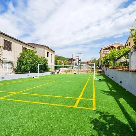 House Pool & Sport Holiday