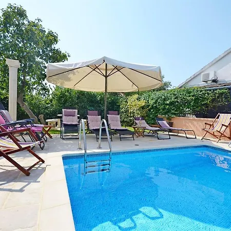 House Pool & Sport Holiday